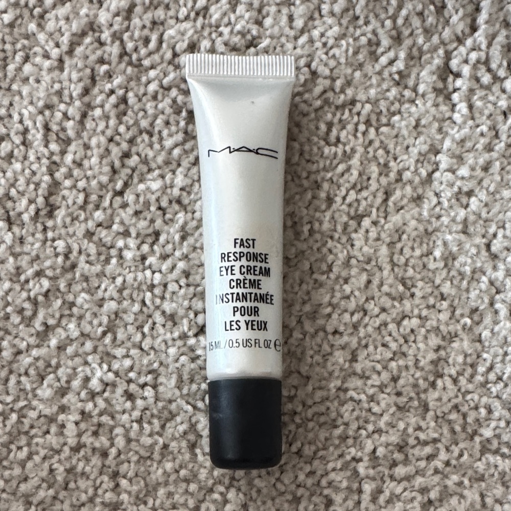 MAC Cosmetics Fast Response Eye Cream